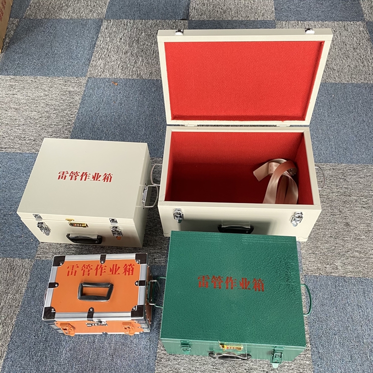 顺城爆破工程作业箱如何选择？玻璃钢与传统材质的全面对比